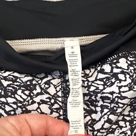 lululemon athletica Black and White speed up short. - Picture 4 of 4